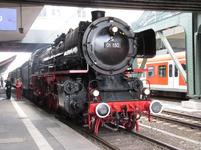 Der Zug ist angekommen in Darmstadt Hauptbahnhof - Halt zum Wasser fassen - Foto Axel Karl
